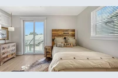 512 Laurel Park Drive, Sarasota, FL 34236 - Photo 33