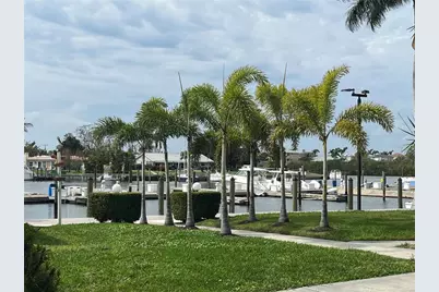 7150 N Tamiami Trail #S512, Sarasota, FL 34243 - Photo 7