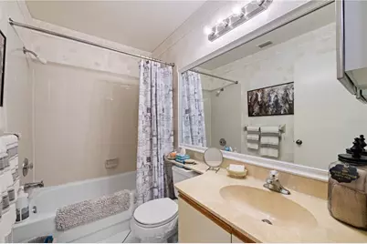 4655 46th Street Court W #201, Bradenton, FL 34210 - Photo 9