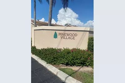 2763 Woodgate Lane #208, Sarasota, FL 34231 - Photo 3