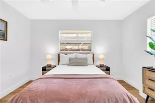 2921 Captiva Dr, Sarasota, FL 34231 - Photo 29