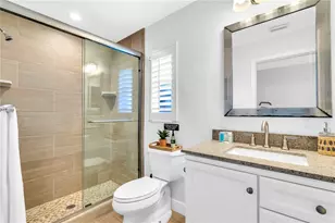 2921 Captiva Dr, Sarasota, FL 34231 - Photo 15