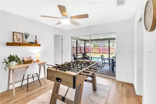 2921 Captiva Dr, Sarasota, FL 34231 - Photo 9