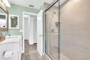 2921 Captiva Dr, Sarasota, FL 34231 - Photo 27