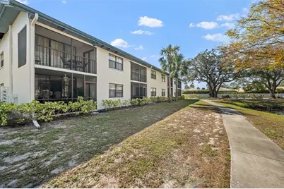 4330 47th Avenue W #104, Bradenton, FL 34210 - Photo 5