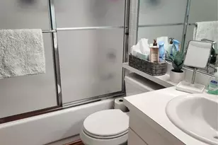 5515 Fair Oaks St, Bradenton, FL 34203 - Photo 9