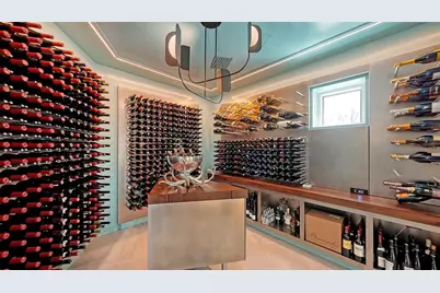 280 Golden Gate Point #400, Sarasota, FL 34236 - Photo 21