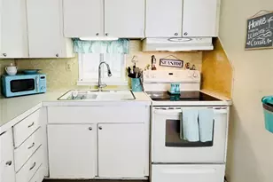 3335 Spanish Oak Terrace, Sarasota, FL 34237 - Photo 13