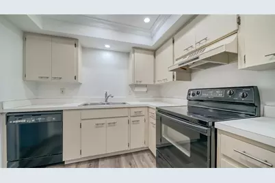 6999 W Country Club Drive N #226, Sarasota, FL 34243 - Photo 7