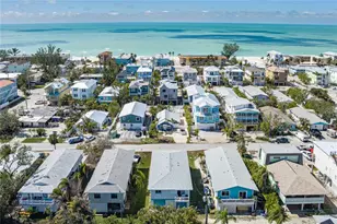 2409 Avenue B, Bradenton Beach, FL 34217 - Photo 1