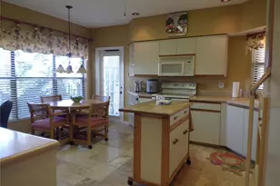 4555 Bay Club Dr, Bradenton, FL 34210 - Photo 5