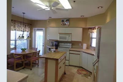 4555 Bay Club Drive #22, Bradenton, FL 34210 - Photo 9