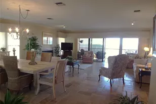 4555 Bay Club Dr, Bradenton, FL 34210 - Photo 11