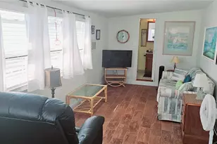 10315 Cortez Rd W, Bradenton, FL 34210 - Photo 7