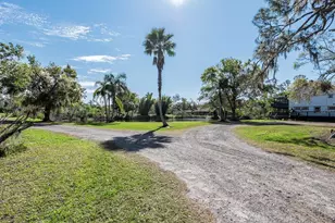 1471 Arcadia Ave, Sarasota, FL 34232 - Photo 45