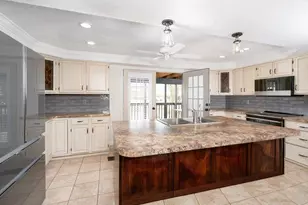 1471 Arcadia Ave, Sarasota, FL 34232 - Photo 11