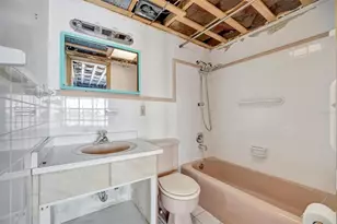 15 Seaside Ct, Holmes Beach, FL 34217 - Photo 23