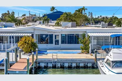 15 Seaside Court, Holmes Beach, FL 34217 - Photo 39