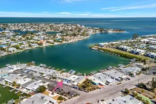 15 Seaside Ct, Holmes Beach, FL 34217 - Photo 5