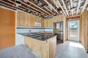 15 Seaside Ct, Holmes Beach, FL 34217 - Photo 17