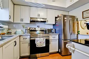 4133 Heron Way, Bradenton, FL 34205 - Photo 9