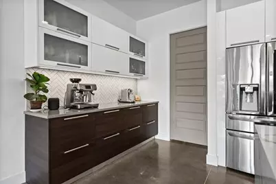 2305 Pine Terrace, Sarasota, FL 34231 - Photo 15