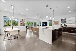 2305 Pine Terrace, Sarasota, FL 34231 - Photo 7