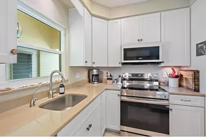 5869 Tidewood Avenue #7, Sarasota, FL 34231 - Photo 7