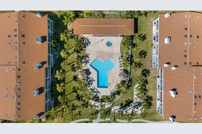 285 Madeira Circle, Tierra Verde, FL 33715 - Photo 29