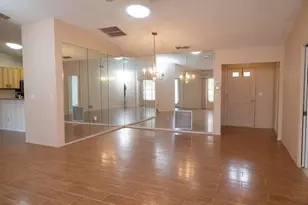 4018 Oakhurst Dr, Sarasota, FL 34233 - Photo 7