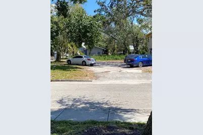 518 7th Avenue W, Palmetto, FL 34221 - Photo 5