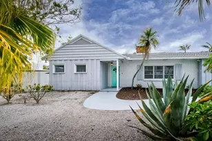 552 Juan Anasco Dr, Longboat Key, FL 34228 - Photo 11