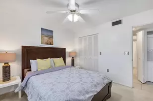 2446 Clubhouse Cir, Sarasota, FL 34232 - Photo 15