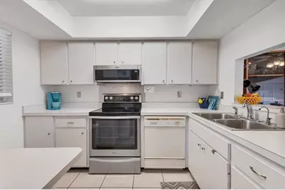 2446 Clubhouse Circle #202, Sarasota, FL 34232 - Photo 19