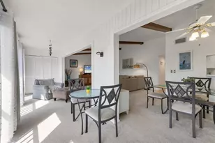 2446 Clubhouse Cir, Sarasota, FL 34232 - Photo 13