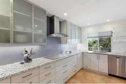 4835 Gulf Of Mexico Drive #302B, Longboat Key, FL 34228 - Photo 7