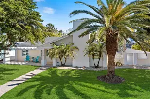 106 N Boulevard of the Presidents, Sarasota, FL 34236 - Photo 1