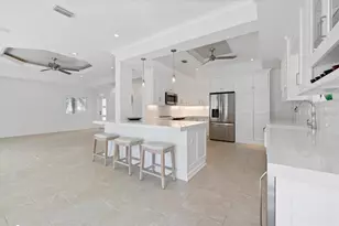 106 N Boulevard of the Presidents, Sarasota, FL 34236 - Photo 5