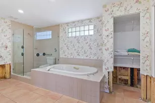 1374 Moonmist Dr, Sarasota, FL 34242 - Photo 23