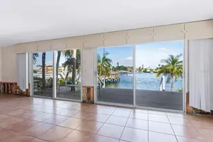 1374 Moonmist Dr, Sarasota, FL 34242 - Photo 5