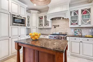 4129 Roberts Point Cir, Sarasota, FL 34242 - Photo 17