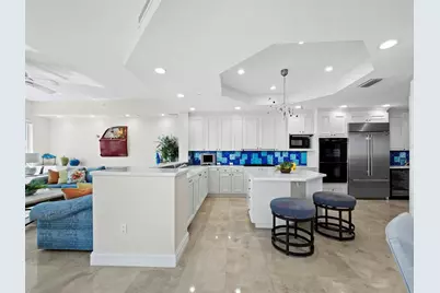 2161 Gulf Of Mexico Drive #3, Longboat Key, FL 34228 - Photo 9