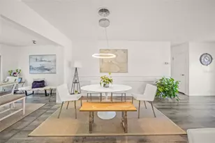 2427 Tulip St, Sarasota, FL 34239 - Photo 11