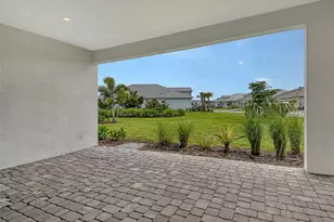 18736 Toulon Ct, Venice, FL 34293 - Photo 13