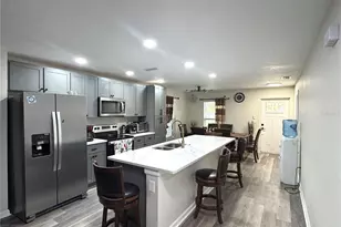 2255 Chester Ave, Sarasota, FL 34234 - Photo 3