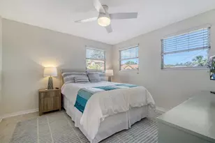 1718 Caribbean Dr, Sarasota, FL 34231 - Photo 31