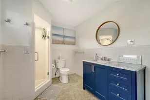 1718 Caribbean Dr, Sarasota, FL 34231 - Photo 29