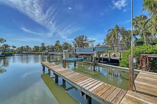 1718 Caribbean Dr, Sarasota, FL 34231 - Photo 45