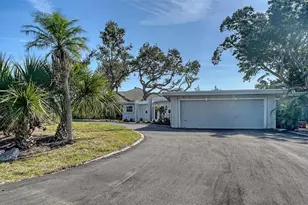 1718 Caribbean Dr, Sarasota, FL 34231 - Photo 3