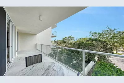 1800 Benjamin Franklin Drive #B208, Sarasota, FL 34236 - Photo 11